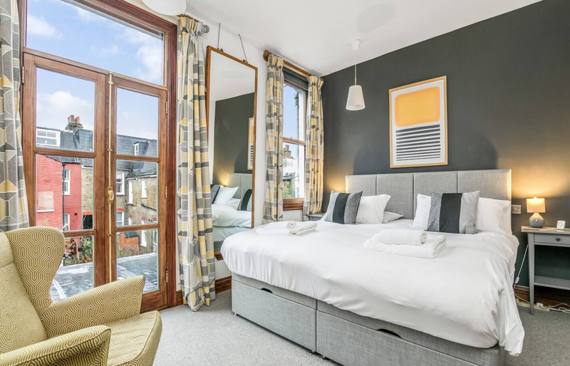 London bedroom